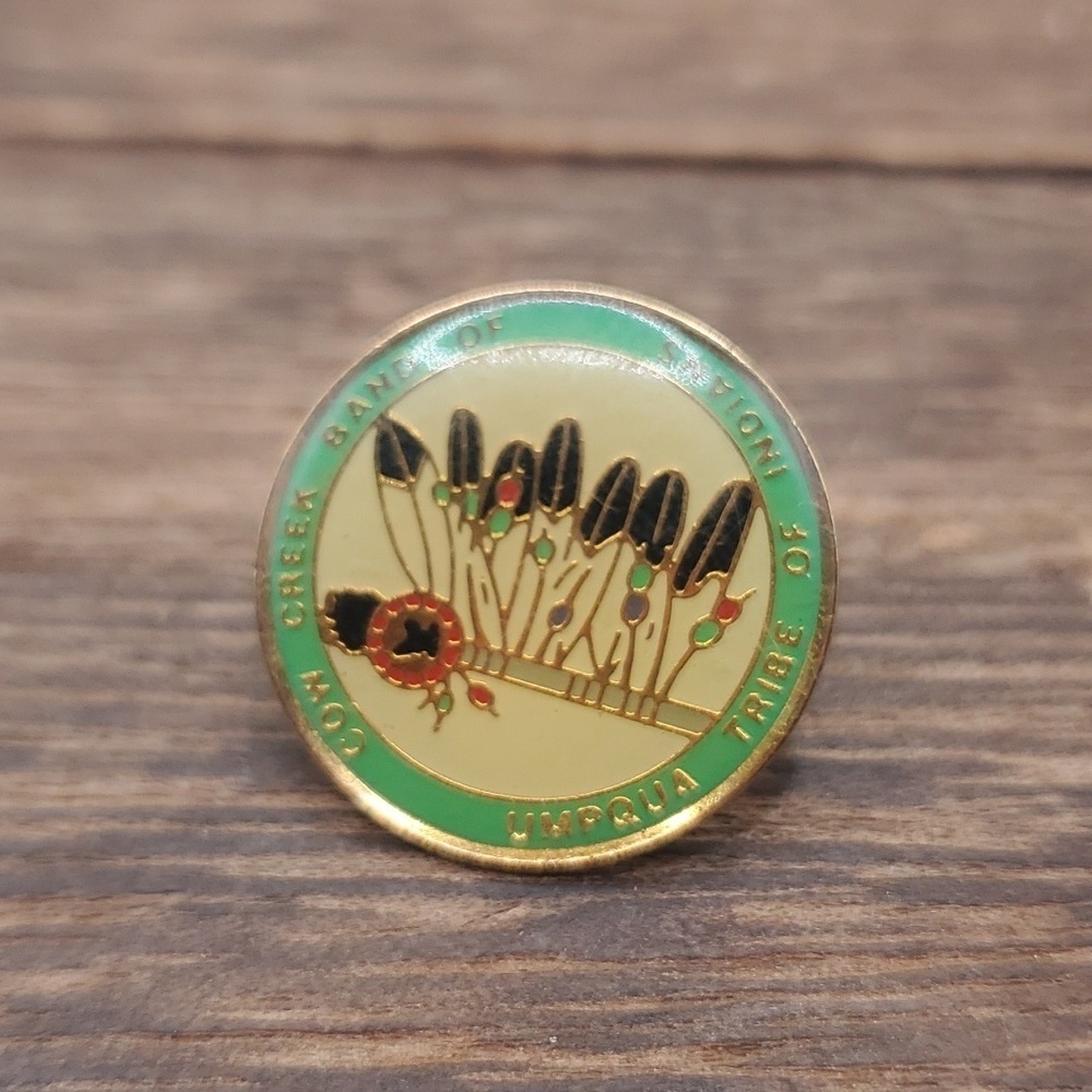 B401 cow creek band of indians pin‎ vintage wilderness